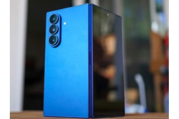 Складаний Samsung Galaxy Z Fold8 показали на якісних рендерах