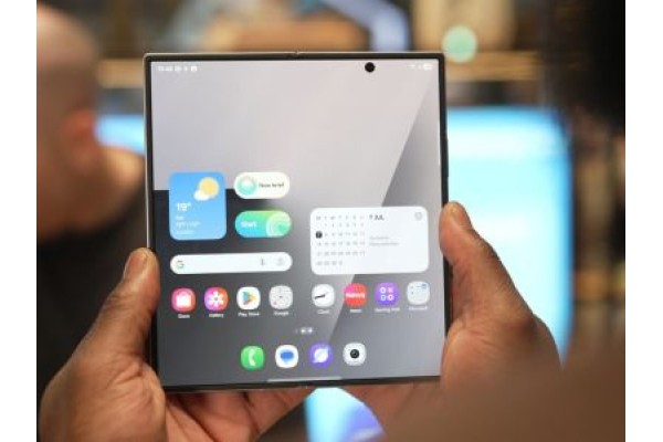 Дизайн Galaxy Z Fold8 Wide и Fold8 подтвердил производитель аксессуаров Дизайн Galaxy Z Fold8 Wide и Fold8 подтвердил производитель аксессуаров