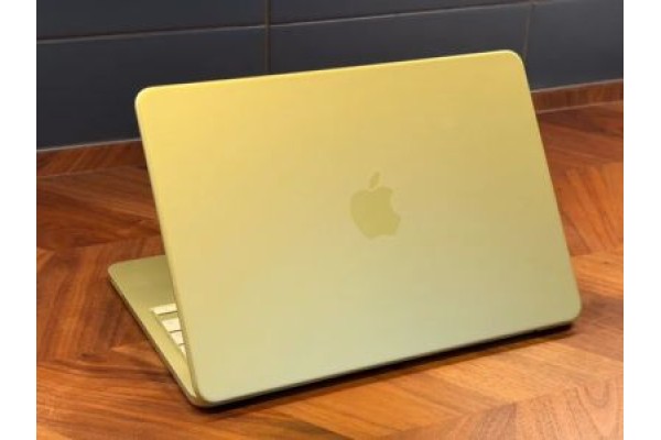 Блогер розповів, на чому Apple заощадила в MacBook Neo