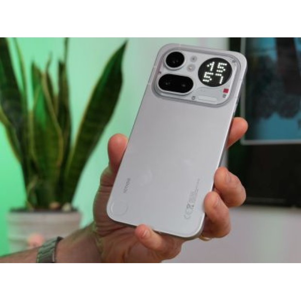 Nothing Phone (4a) Pro: экстравагантный средний класс глазами зарубежных СМИ