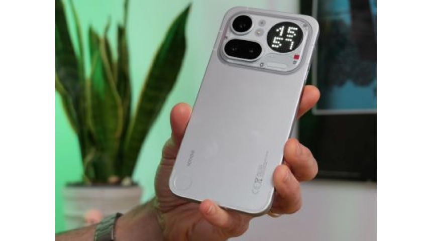 Nothing Phone (4a) Pro: экстравагантный средний класс глазами зарубежных СМИ