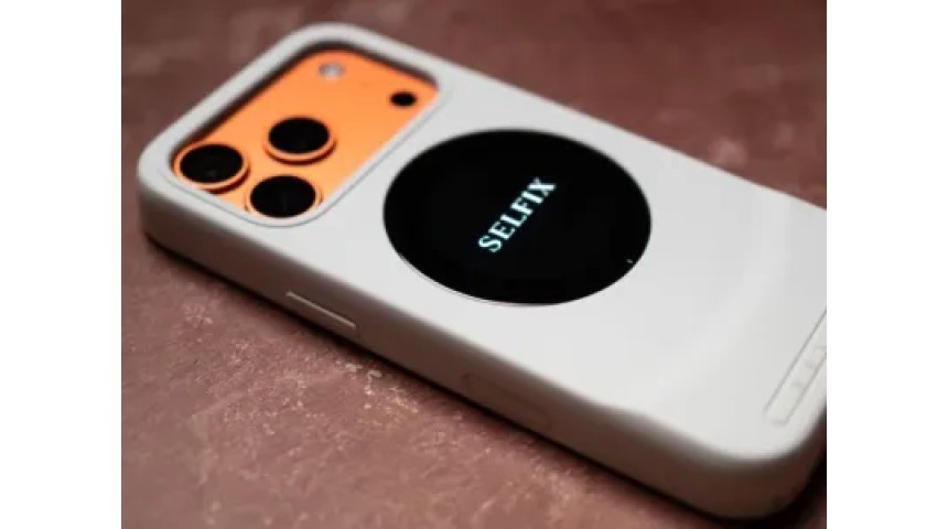 Анонсовано чохол для iPhone 17 Pro із вбудованим екраном і слотом для microSD