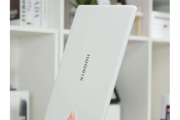 Xiaomi поділилася першими подробицями про ноутбук Book Pro 14