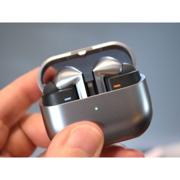 Samsung наконец анонсировала наушники Galaxy Buds4