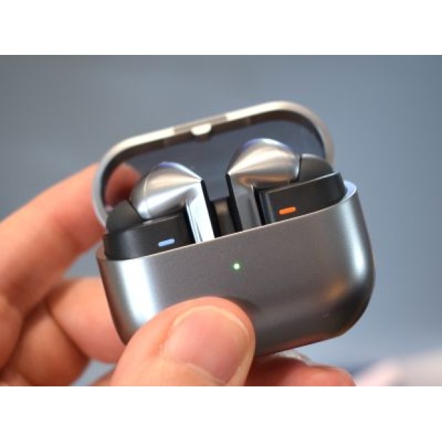 Samsung нарешті анонсувала навушники Galaxy Buds4