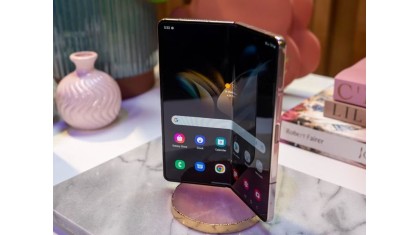 Samsung запатентовала два смартфона с раздвижным дисплеем