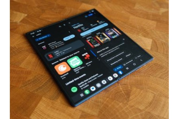 Samsung Galaxy Z Fold8 и Z Fold8 Wide частично рассекречены до анонса