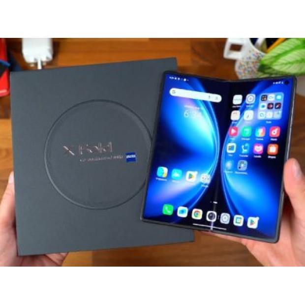 Vivo X Fold6 показали на официальном тизере и живых фото