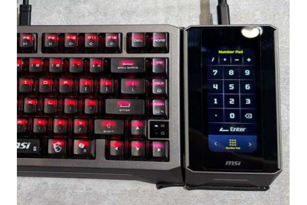 MSI показала новую механическую клавиатуру со съёмным сенсорным цифровым блоком
