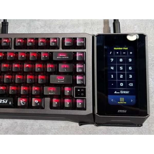 MSI показала новую механическую клавиатуру со съёмным сенсорным цифровым блоком