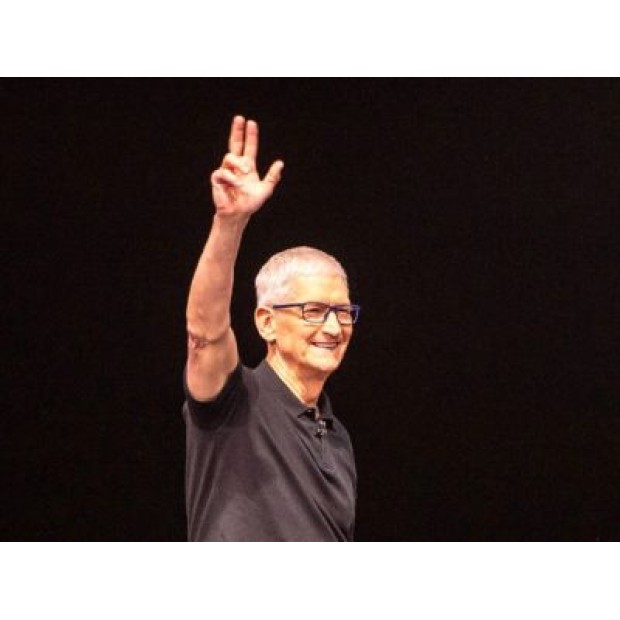 Тім Кук залишає посаду глави Apple, його місце посяде інженер компанії