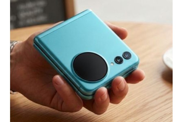 Samsung запатентувала недорогу розкладушку зі зменшеним зовнішнім екраном