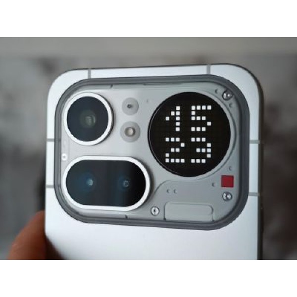 Nothing Phone (4a) Pro оказался самым прочным смартфоном бренда