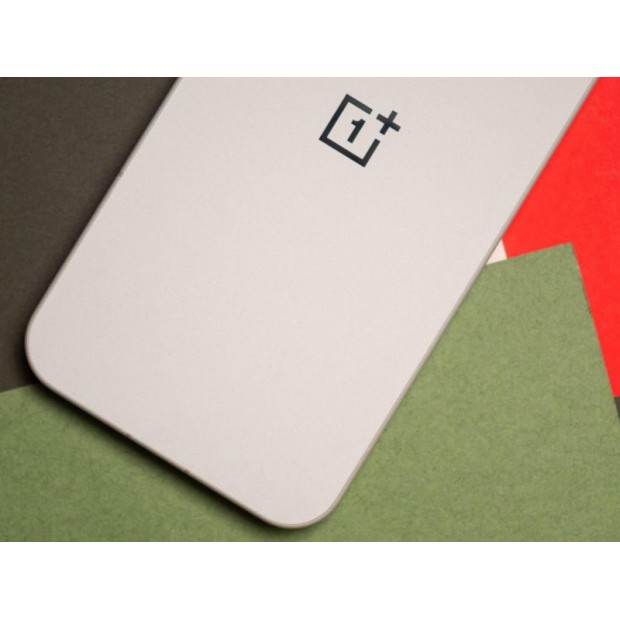 OnePlus оснастит будущие смартфоны 2K-экранами с частотой 240 Гц