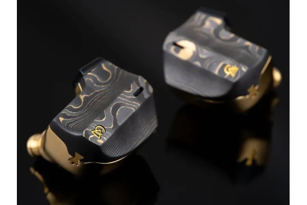 Campfire Audio Chimera: навушники у 30 разів дорожчі за AirPods Pro