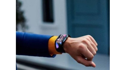 Samsung запатентовала смарт-часы с дисплеем вместо ремешка Samsung запатентовала смарт-часы с дисплеем вместо ремешка