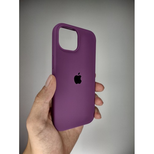 Силіконовий оригінальний чохол круглої форми для Apple iPhone 15 (28) Brinjal