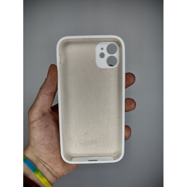 Оригінальний силіконовий чохол Square RoundCam для Apple iPhone 11 (06) білого кольору.