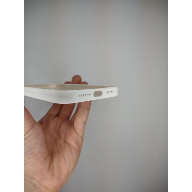 Оригінальний силіконовий чохол Square RoundCam для Apple iPhone 11 (06) білого кольору.