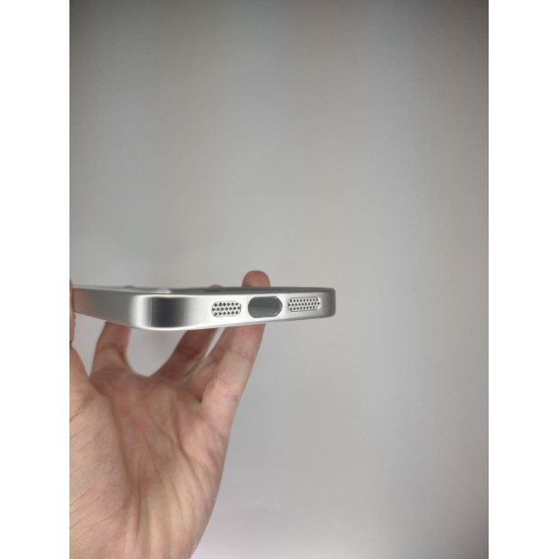 Чохол ColorPlus Armor для iPhone 14 Pro Max з підтримкою MagSafe (сріблястий)