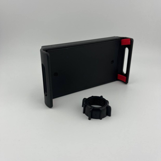 Universal tablet holder for pantograph tripod