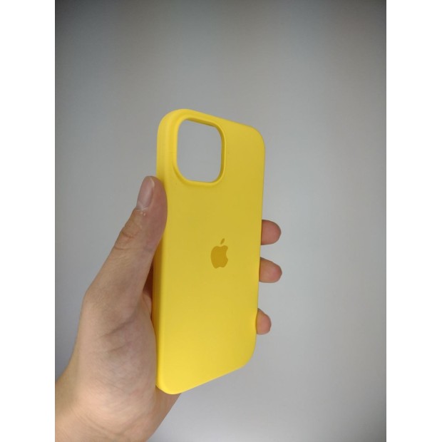 Силіконовий оригінальний чохол круглої форми для Apple iPhone 15 (13) жовтого кольору.