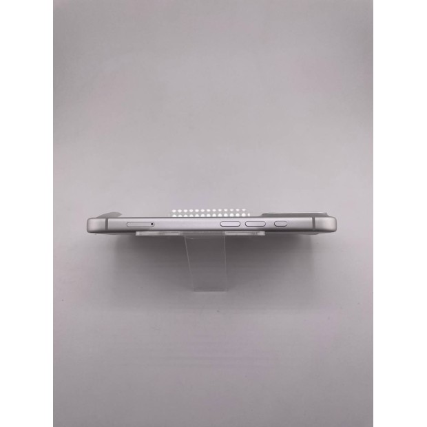 Мобильный телефон Apple iPhone 17 Pro 256Gb (Silver) (Grade A+) (Open Box) Мобильный телефон Apple iPhone 17 Pro 256Gb (Silver) (Grade A+) (Open Box)