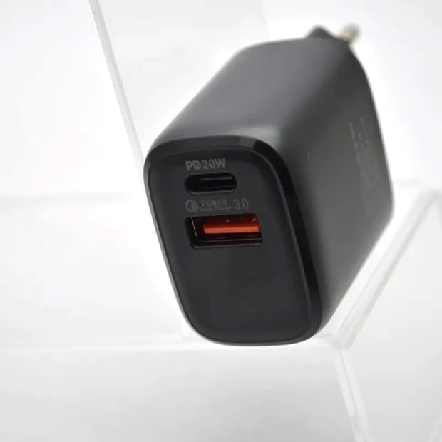 СЗУ-адаптер USB Senteo Z-07 PD QC 20W (1Type-C / 1USB) (Чёрный)