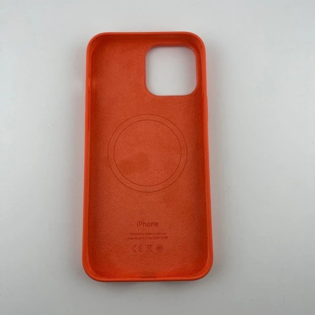 Силіконовий чохол з MagSafe для Apple iPhone 13 Pro Max (Nectarine)